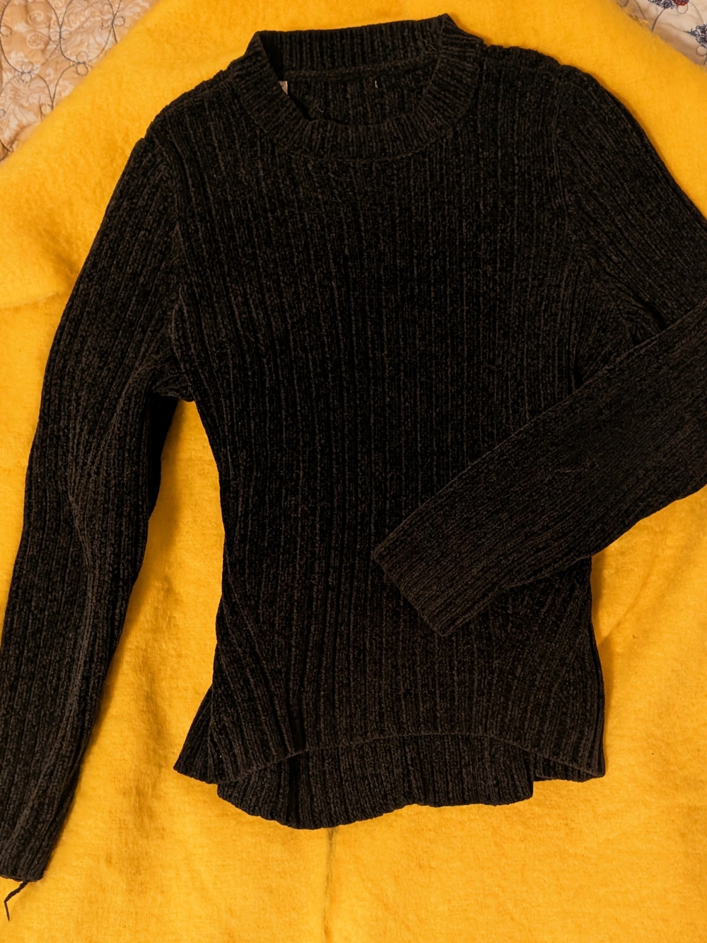 Black Ribbed Long-Sleeve Women's Sweater